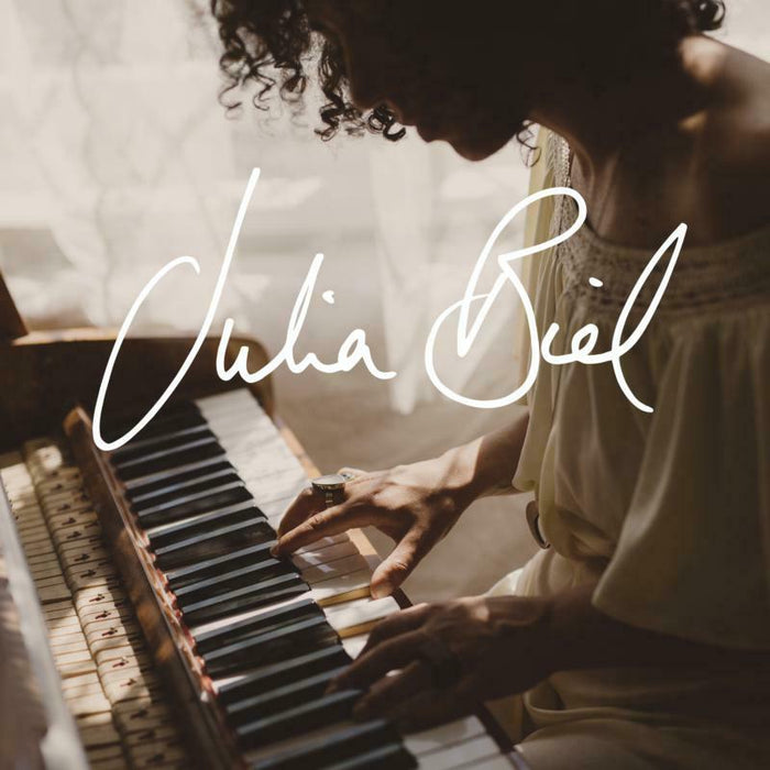 Julia Biel: Julia Biel